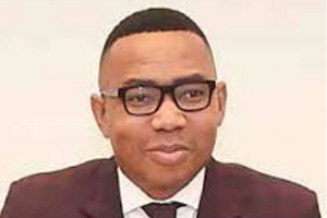 Mduduzi Manana Minister